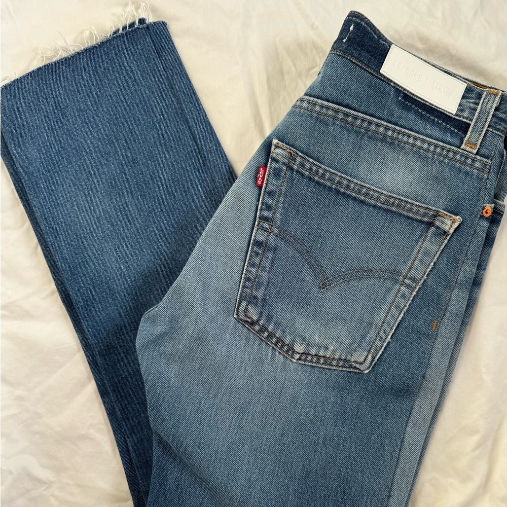 Levi's Straight Leg Jeans in Blue Denim with Red Tab